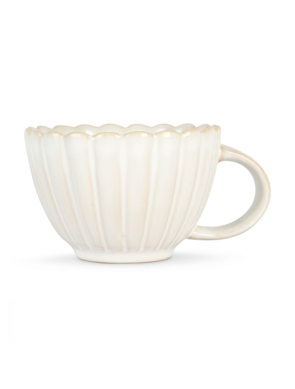 Scallop Rim Cup